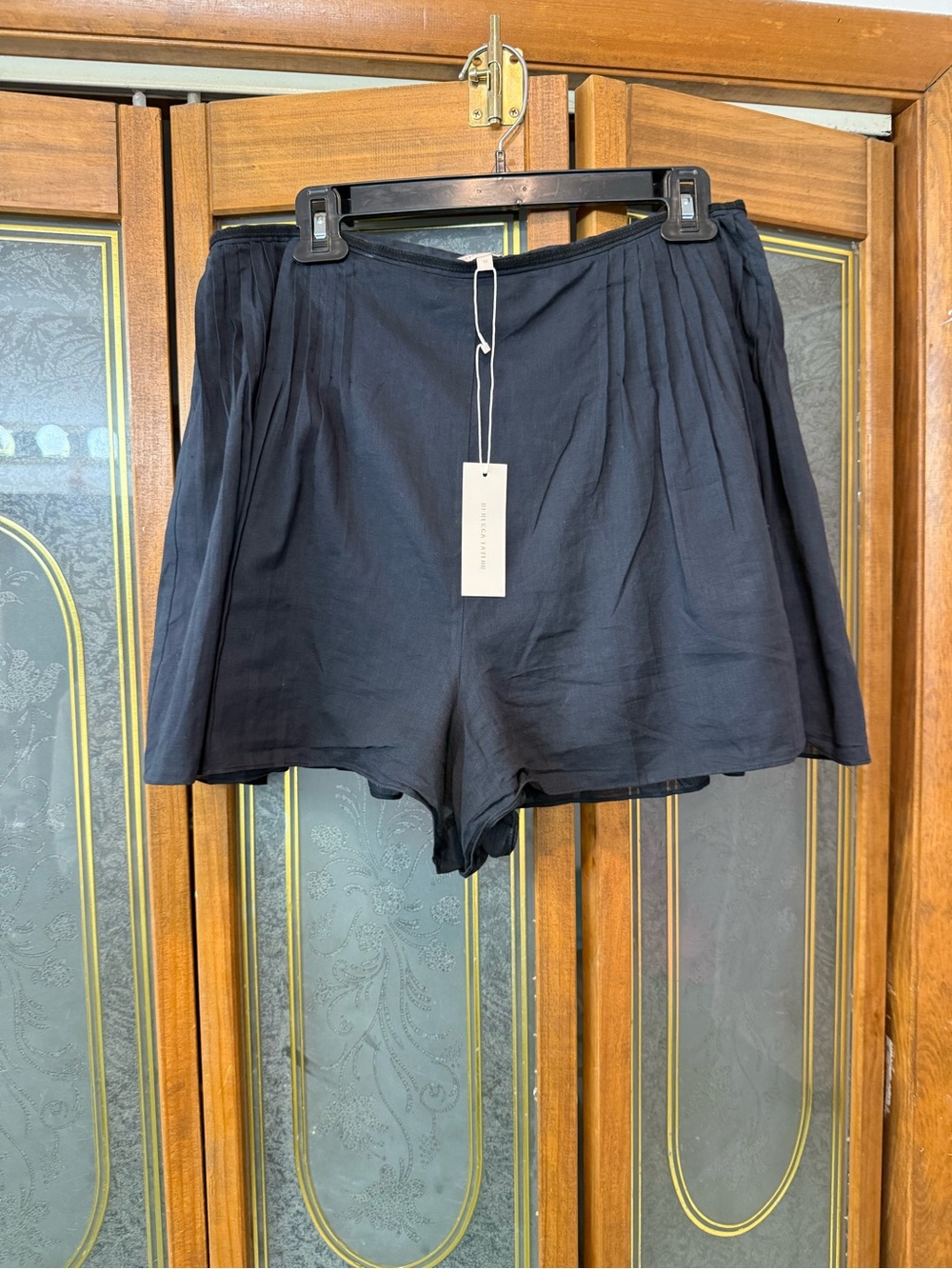REBECCA TAYLOR LADIES Black Pleated Relaxed Voile Shorts, BRAND NEW
